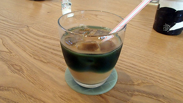 二三味珈琲のアイスコーヒー